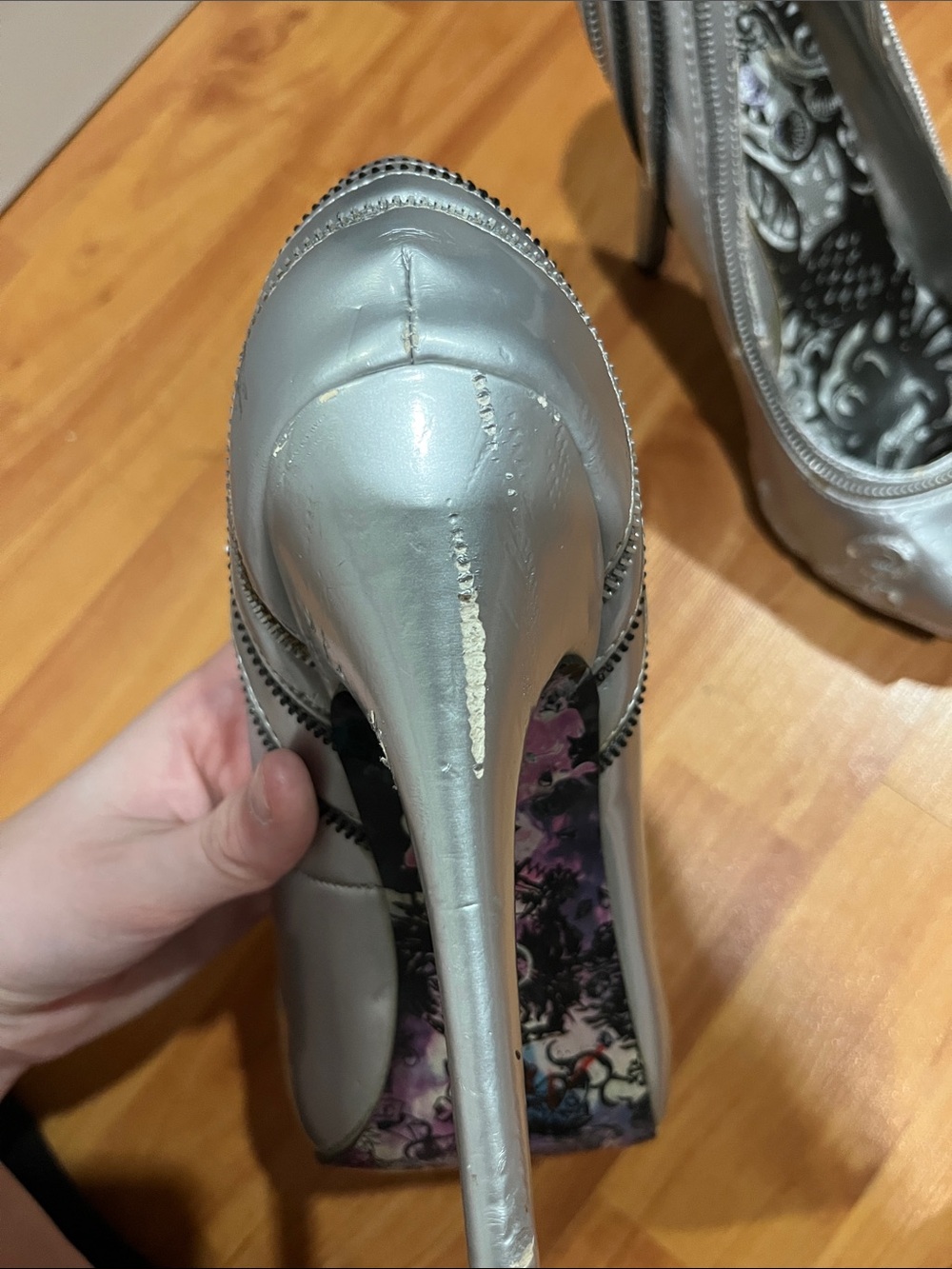 Ed Hardy Pre-Own Heels - Picture 4 of 10